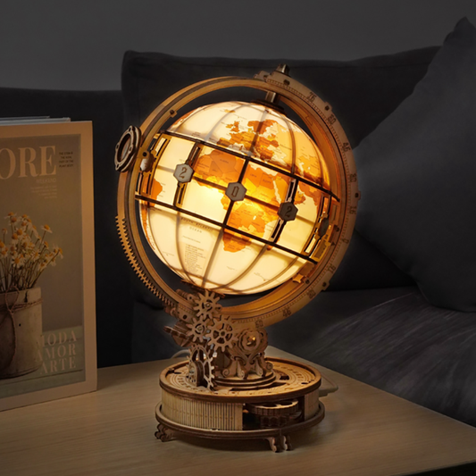 Luminous globe