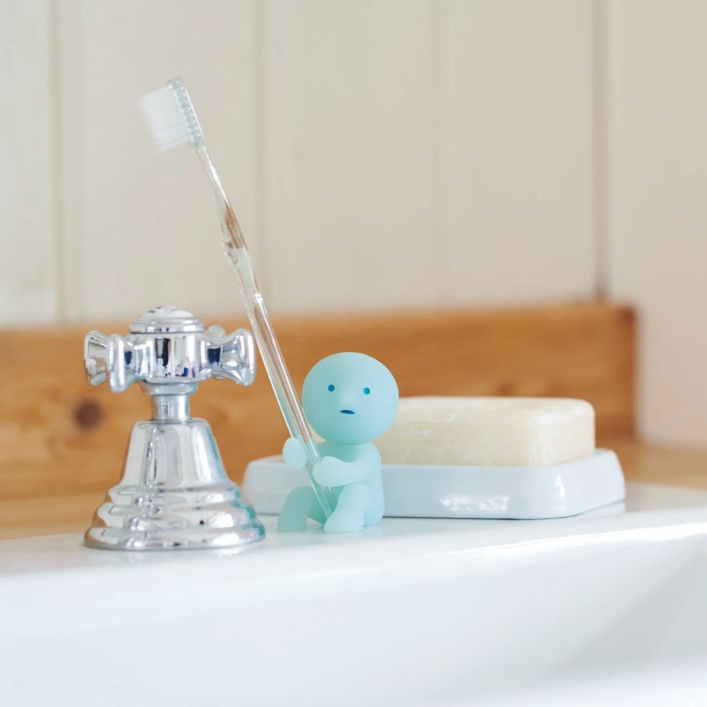 SMISKI Toothbrush Stand Protecting